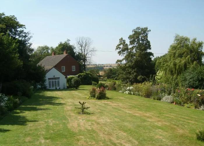 The Hall Farm B & B