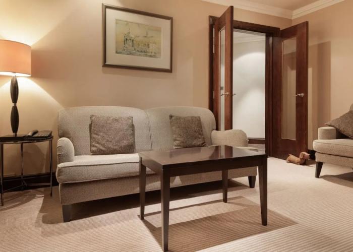 The Cambridge Belfry Hotel