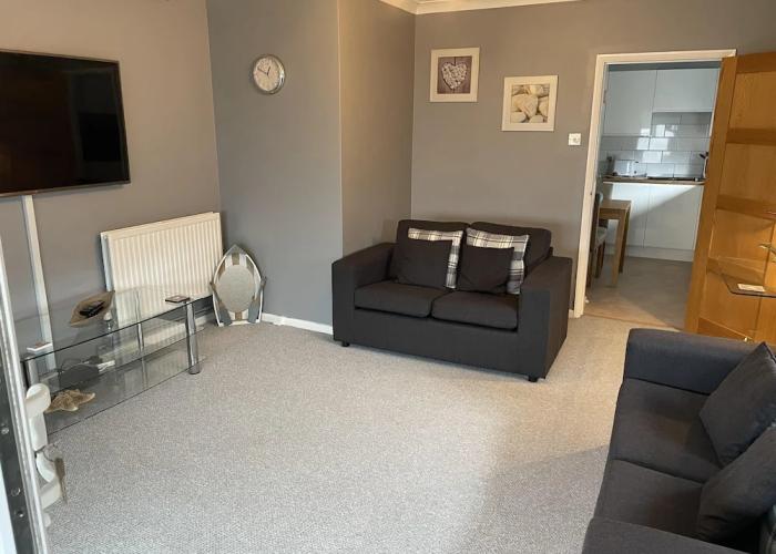 Lovely 1 Bedroom Ground Floor Apartment max 4 per