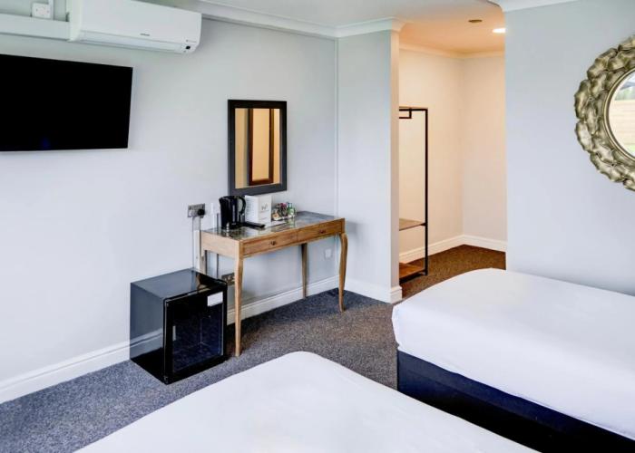 Warwickshire Park Hotel Kenilworth by Belvilla