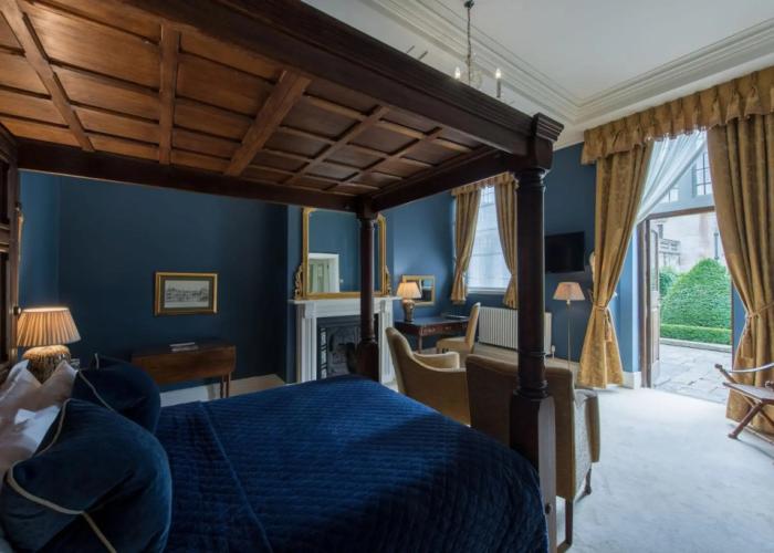Rushton Hall Hotel & SPA