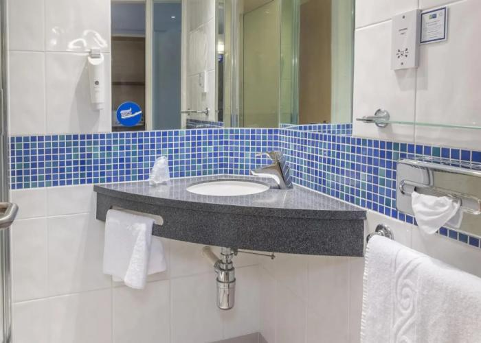Holiday Inn Express Kettering by IHG