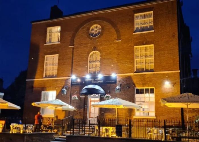 Rothwell House Hotel .