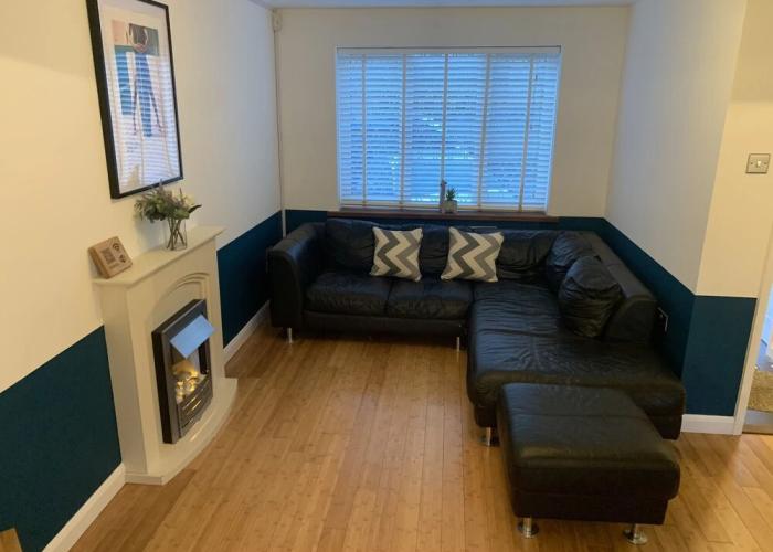 4 bedroom worker property parking