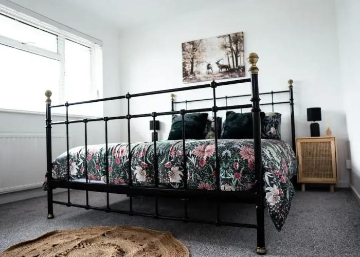 Inviting 4-bed House in Kettering