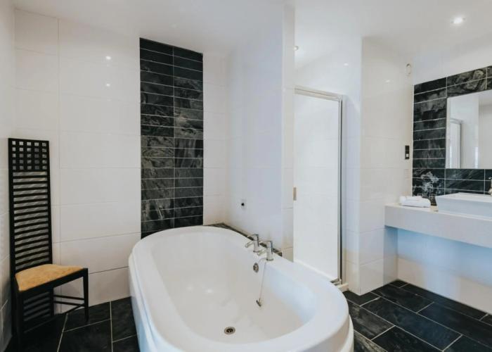 Lancaster House Hotel
