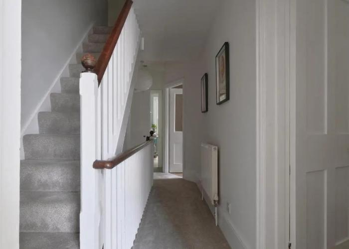 Contemporary 2 Bedroom Flat in Lewes
