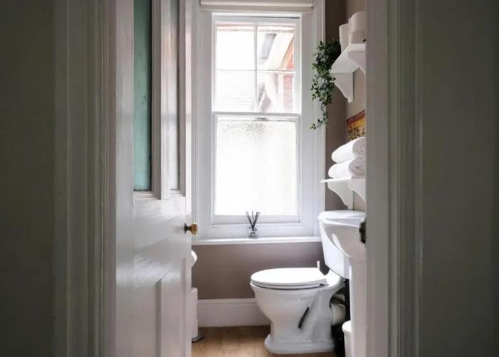 Contemporary 2 Bedroom Flat in Lewes