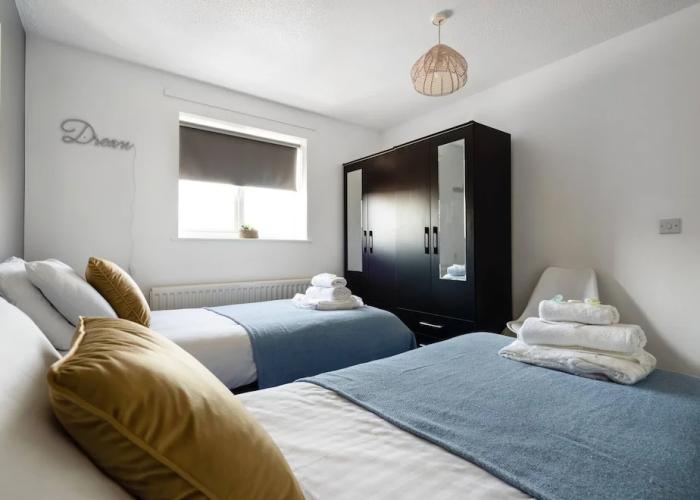 Get Away Home With Hot Tub Sleeps 6