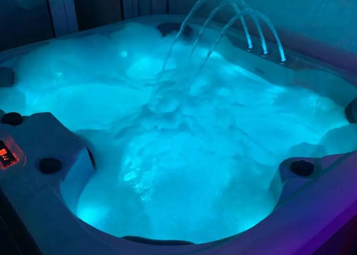 Perfect Couple Retreat To Unwind&relax With Hottub