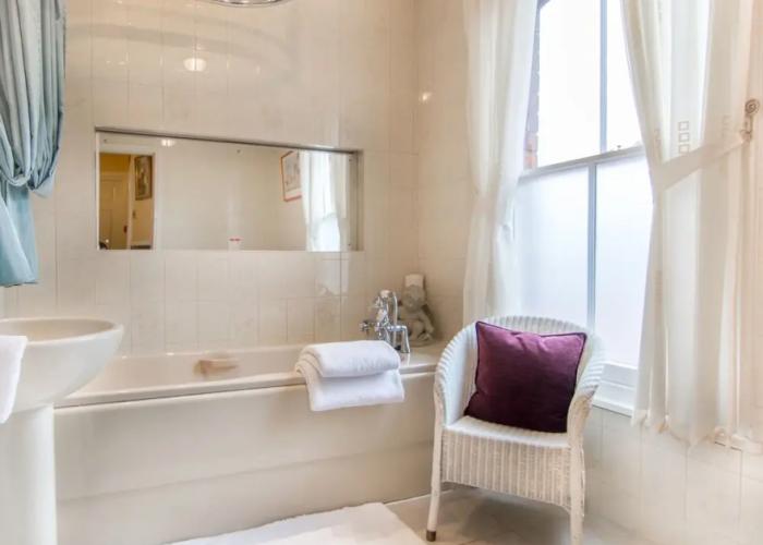 Creston Villa Guest House
