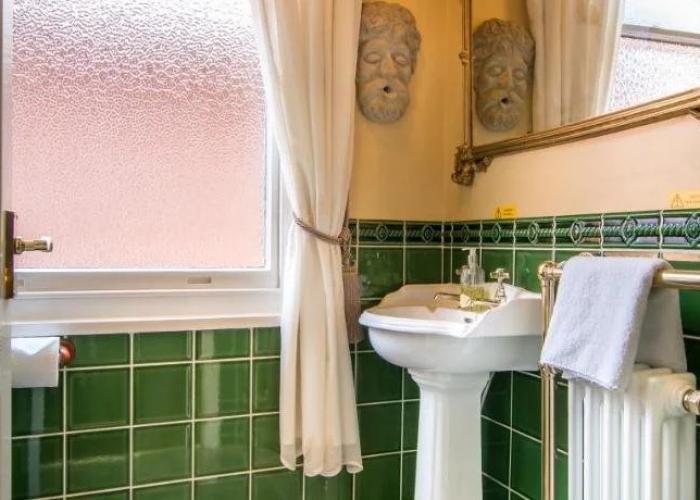 Creston Villa Guest House