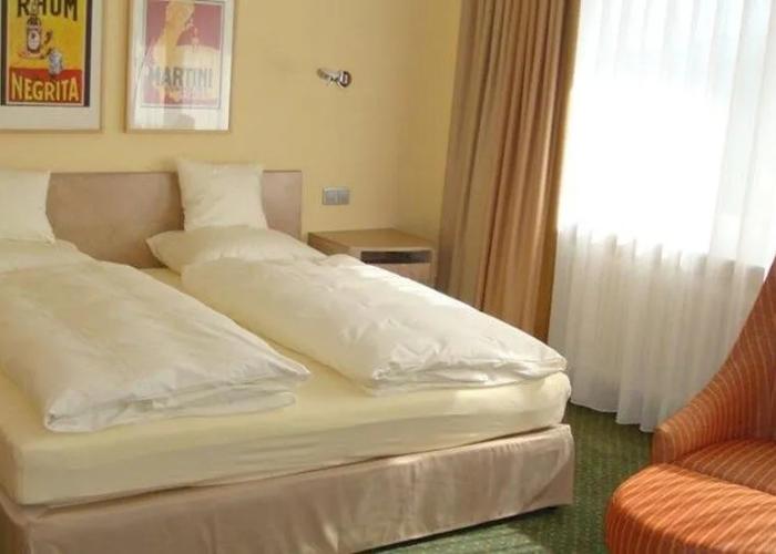 Lindemann Hotel