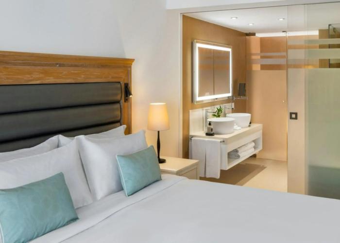 Pine Cliffs Ocean Suites, a Luxury Collection Resort & Spa