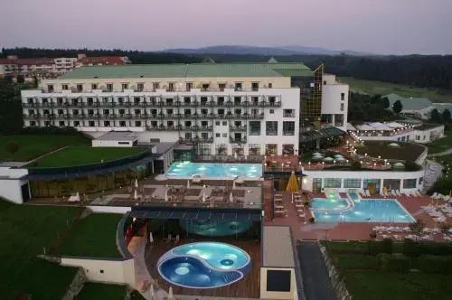 Reiters Supreme Hotel