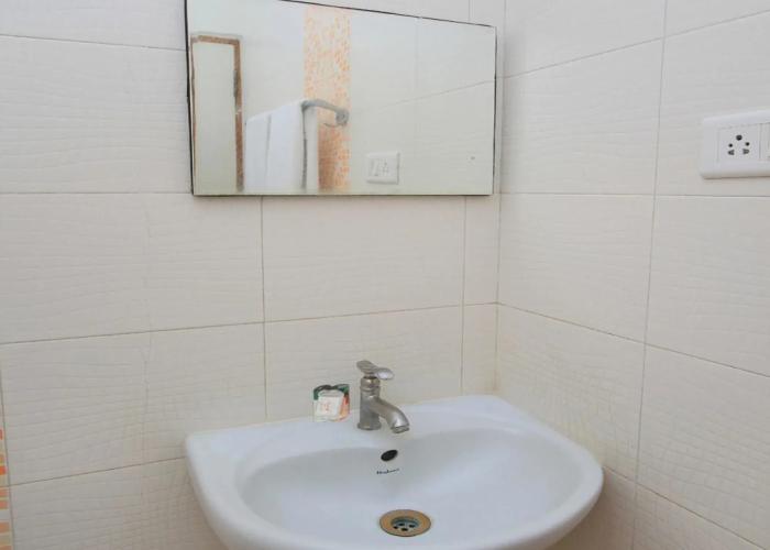 OYO 9633 Hotel Srinidhi Residency