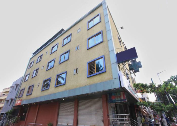 OYO 9633 Hotel Srinidhi Residency