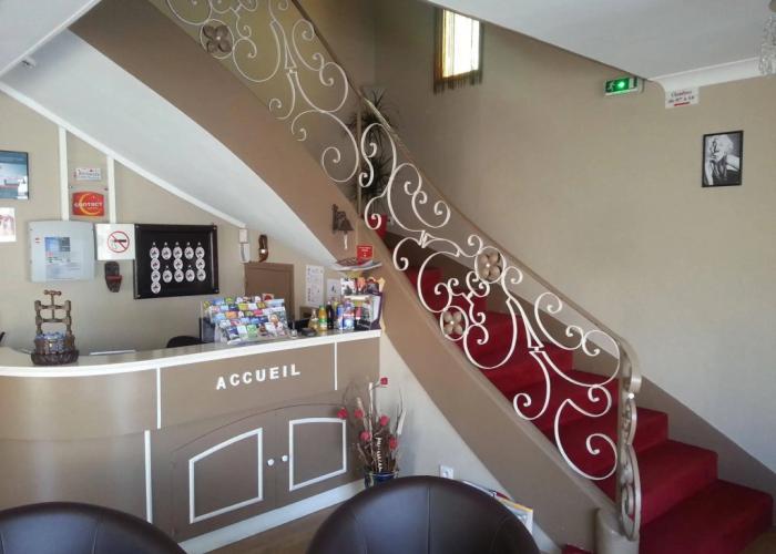Hôtel Le Chapeau Rouge