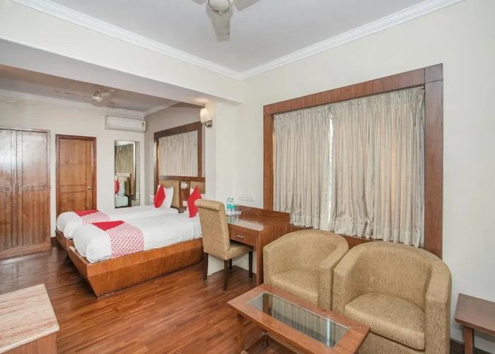 OYO 461 New Rainbow Business Hotel