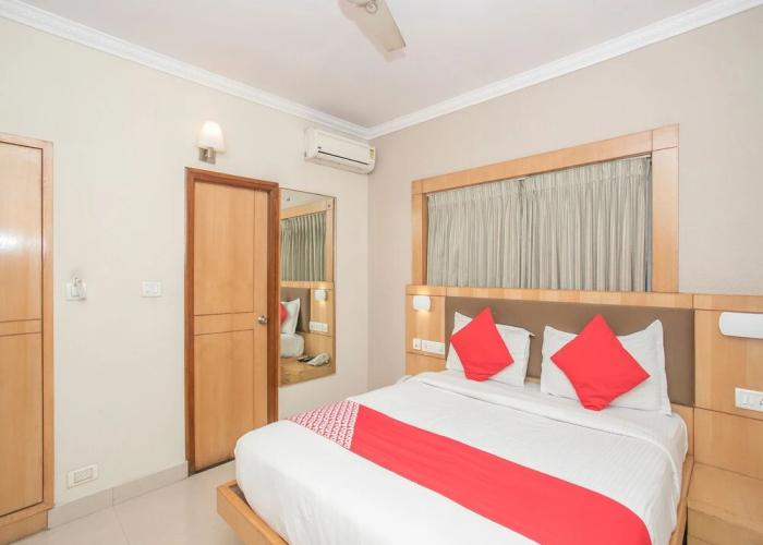 OYO 461 New Rainbow Business Hotel