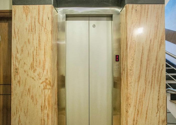 OYO 461 New Rainbow Business Hotel