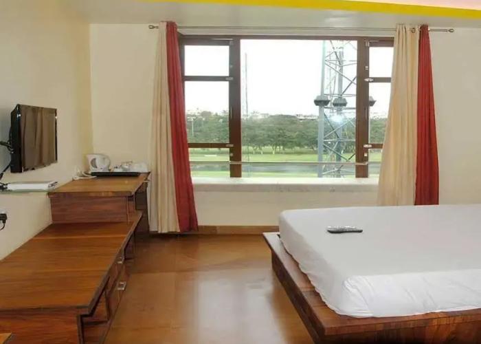 Mak Hotel