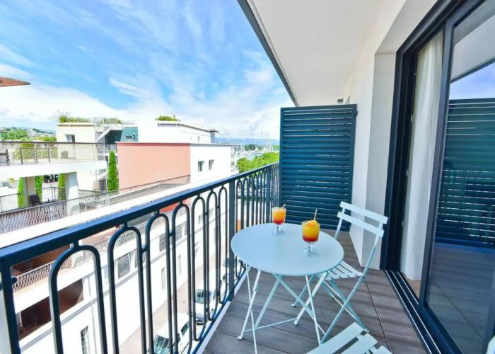 Hotel La Villa Port d Antibes & Spa