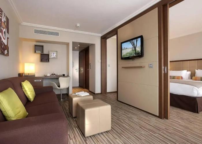 AC Hotel by Marriott Ambassadeur Antibes - Juan Les Pins