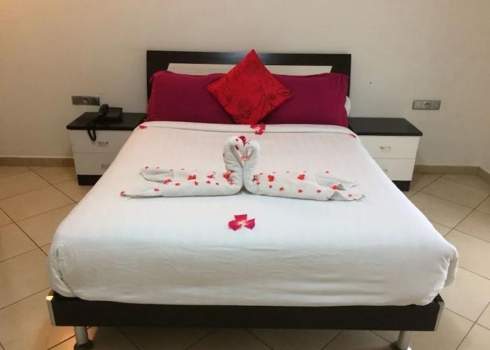 Sourebou Chez Appart Hotel Founty Beach
