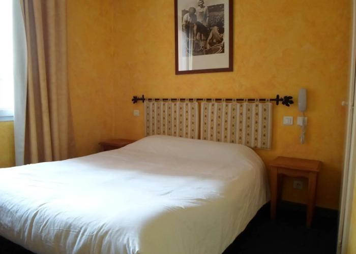 Brit Hotel Acacias