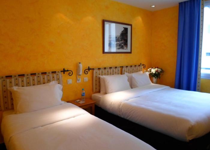 Brit Hotel Acacias