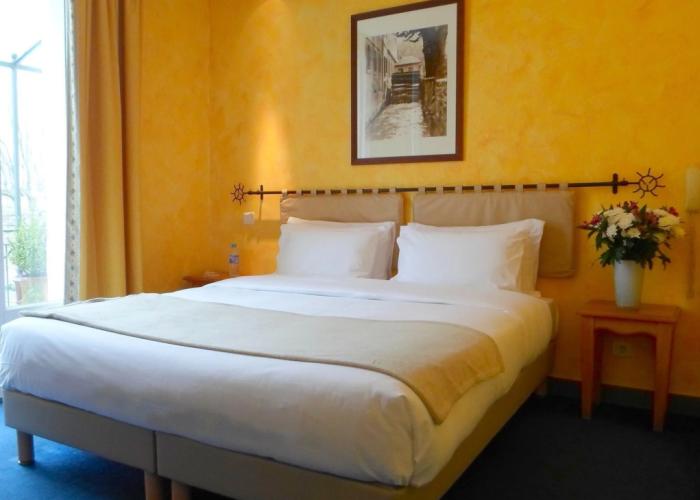 Brit Hotel Acacias