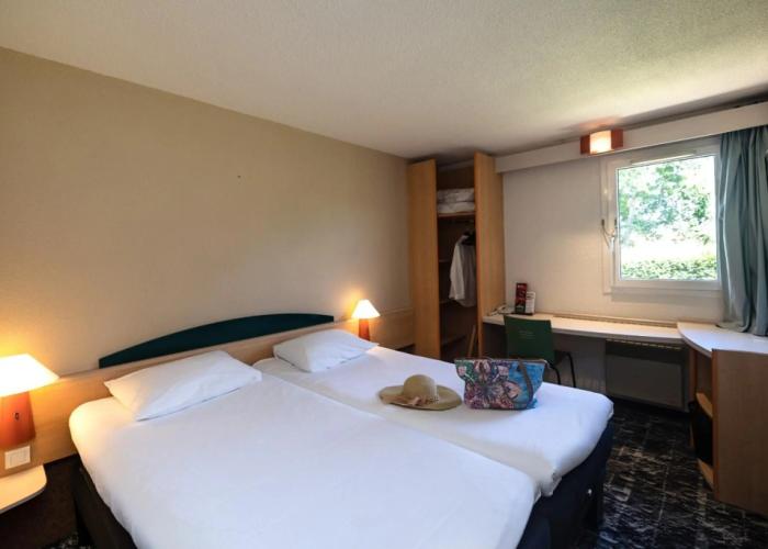 ibis Autun
