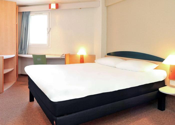 ibis Autun