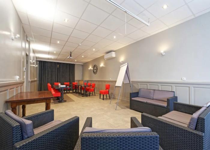 Appartements Pied à Terre, haut standing avec cuisine équipée et terrasse / Groupe HRM
