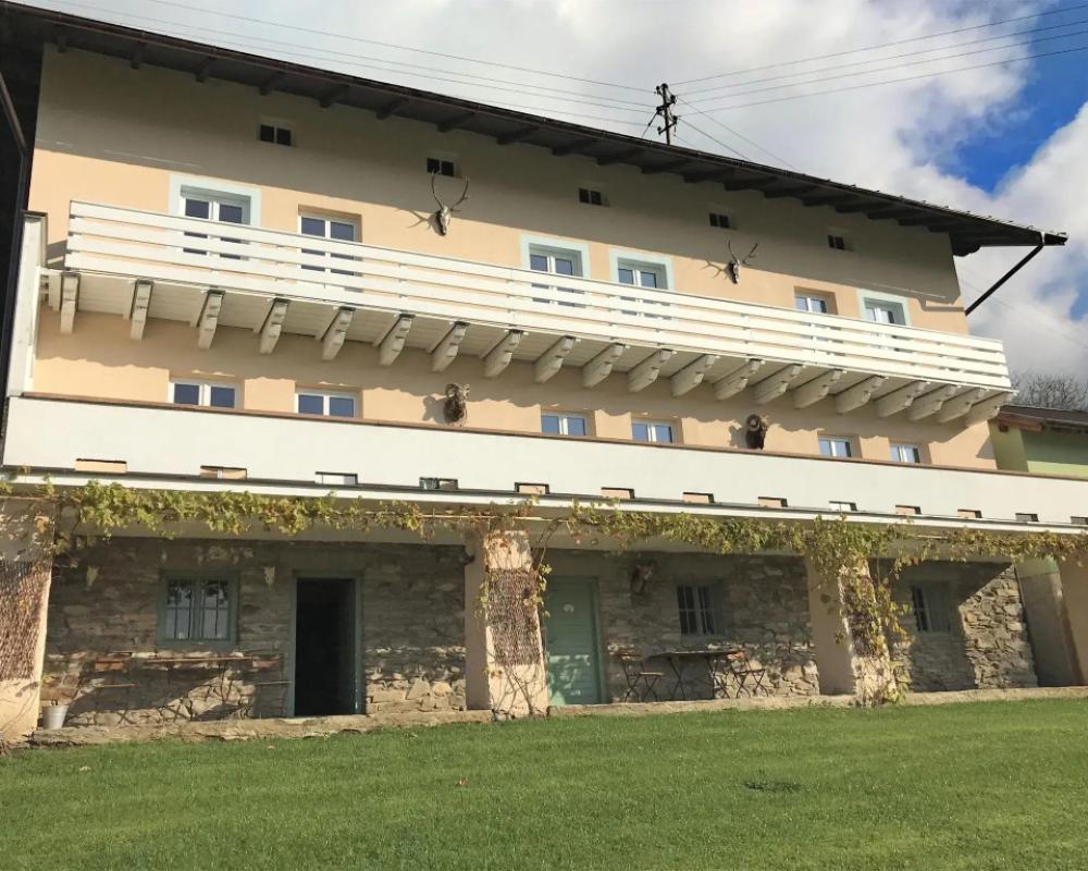 Spacious Villa near Forest in Buchet