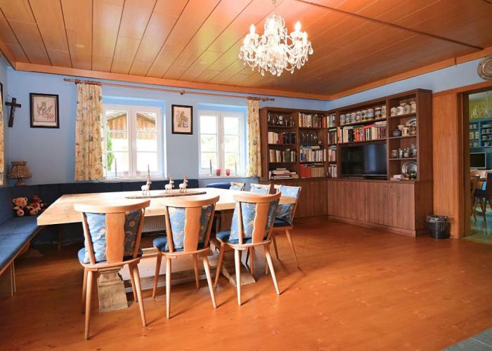 Spacious Villa near Forest in Buchet