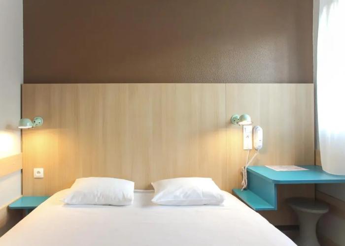 Reseda Hotel
