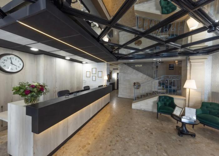 Hotel De Brunville Et Restaurant Le Cafe Louis