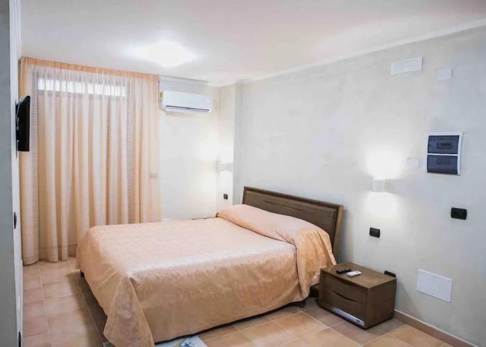 Vittoria Guest House - Salerno