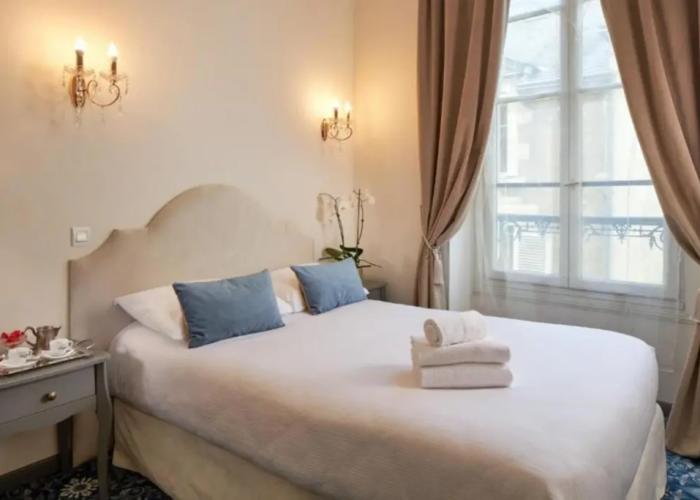 Hotel De France Et De Guise