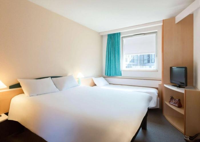 ibis Lyon Est Bron