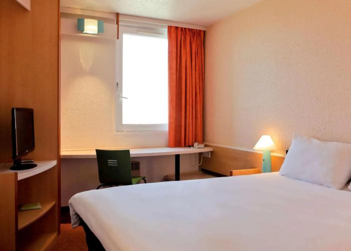 ibis Lyon Est Bron