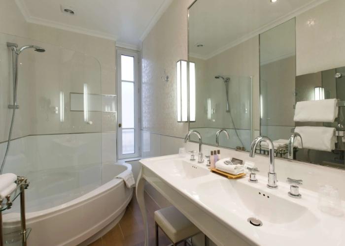 Hotel & Spa Le Grand Monarque, Best Western Premier Collection