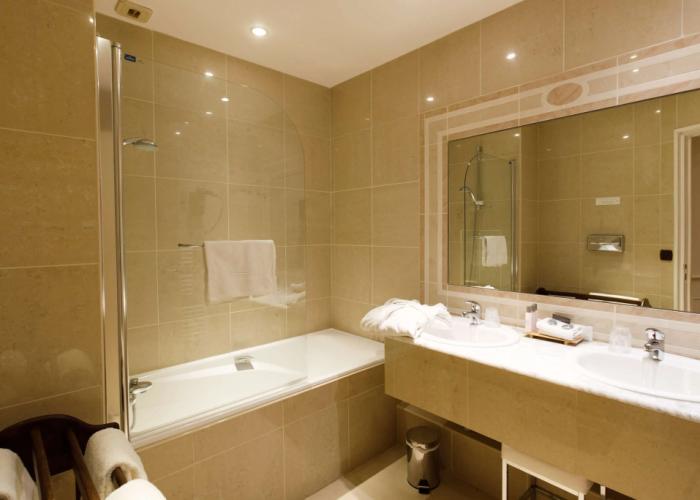 Hotel & Spa Le Grand Monarque, Best Western Premier Collection