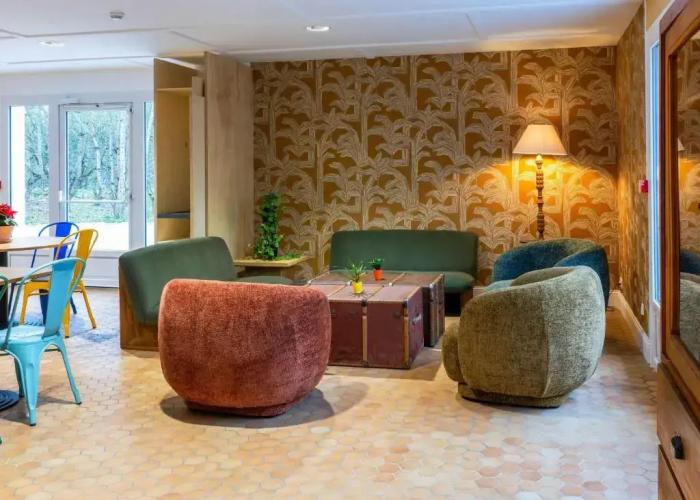 greet Hotel Chatellerault