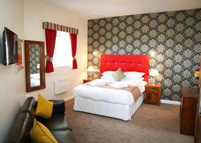 Cuttle Bridge Inn Hotel