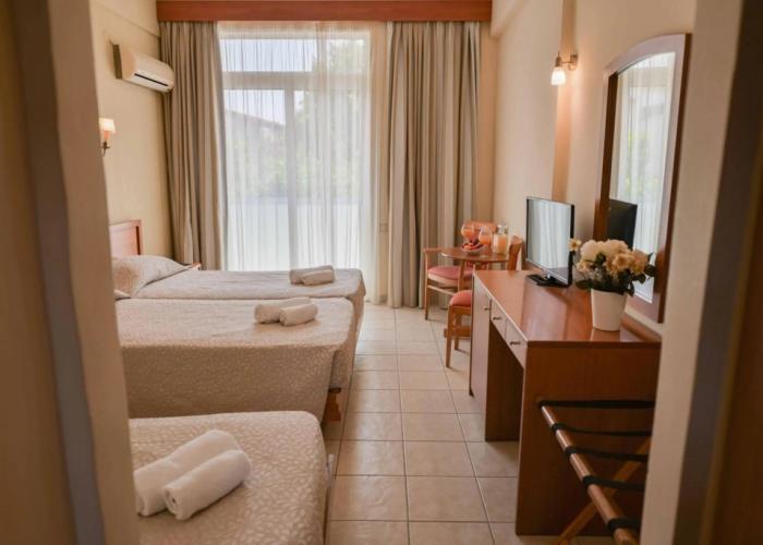 Neda Hotel