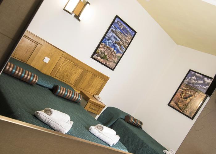Canifor Hotel