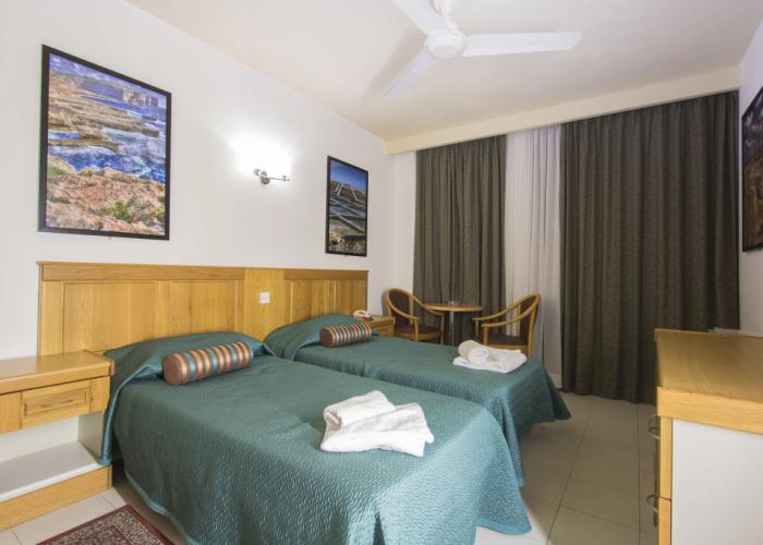 Canifor Hotel